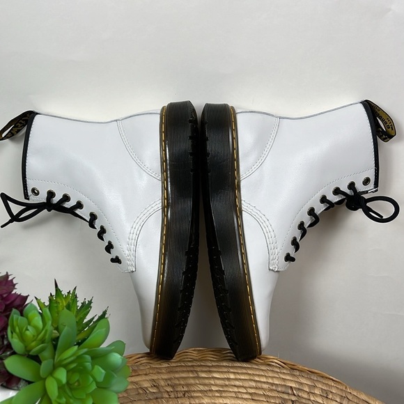 NEW Dr. Marten’s 1460 Boots Lace Up Lug Sole White 8 ZAVALA - Picture 7 of 10